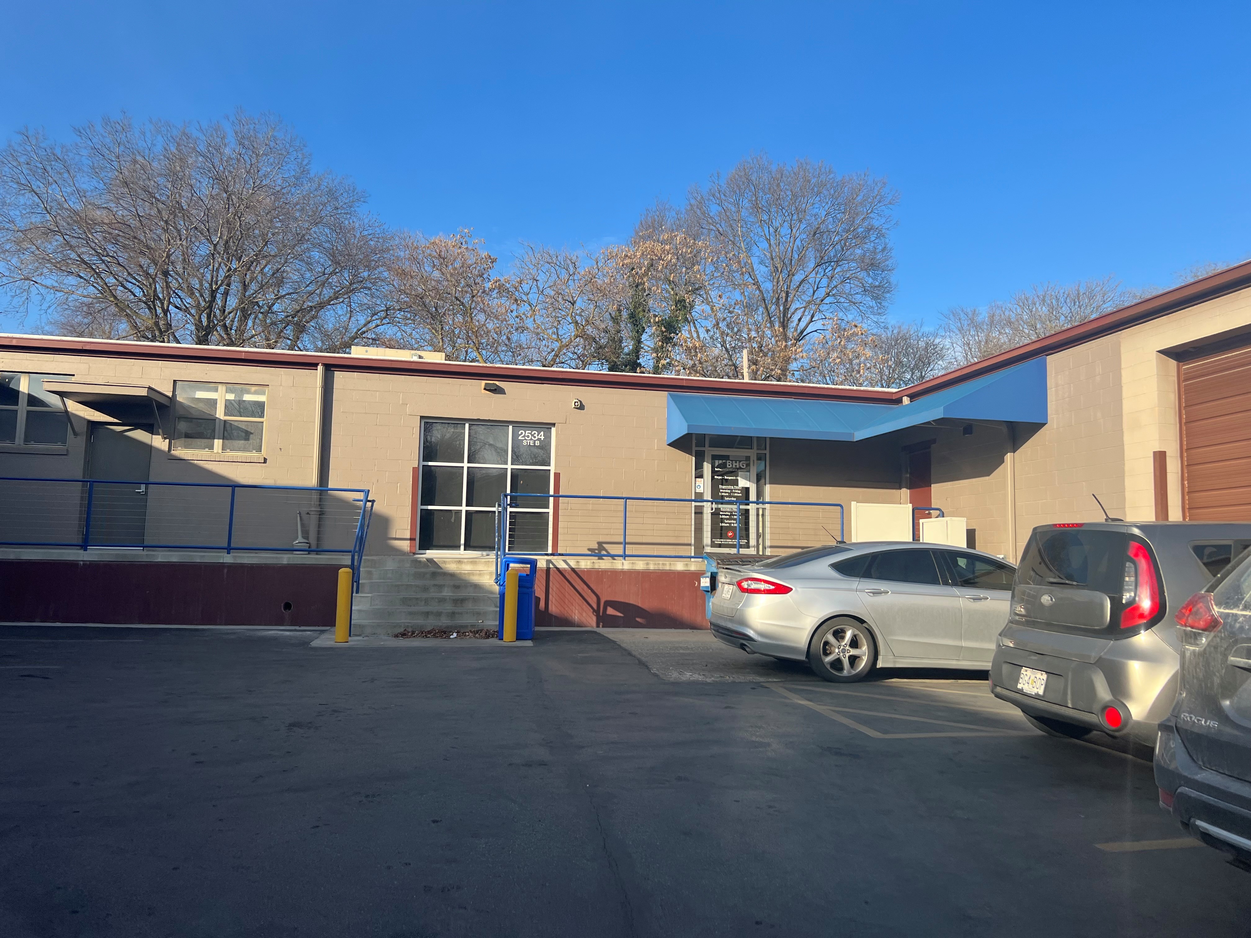 Exterior of BHG Kansas City Treatment Center with parking area