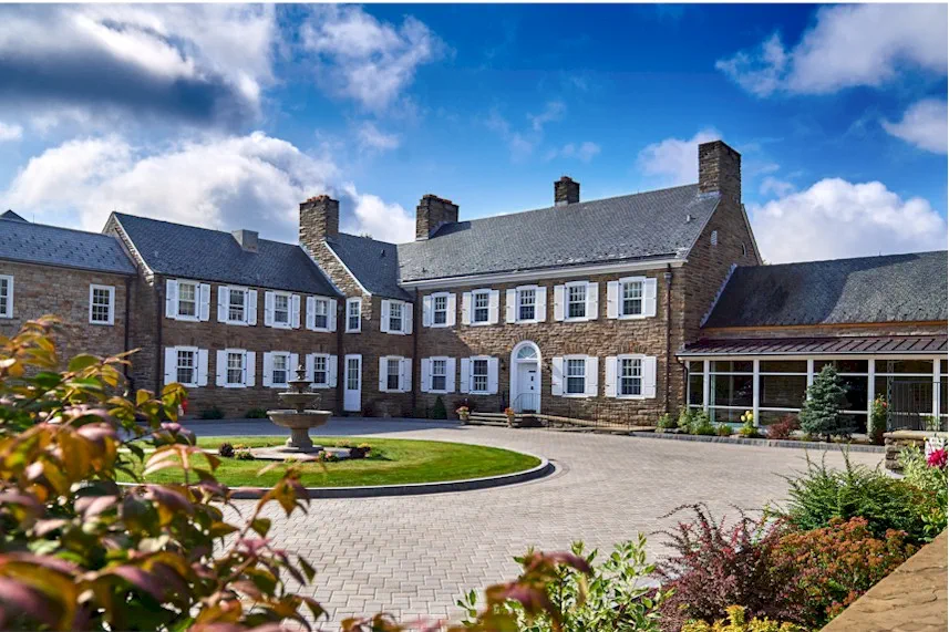 Front exterior of Marworth Treatment Center with courtyard.