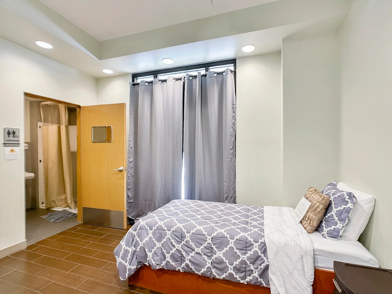 Private bedroom with en suite bathroom