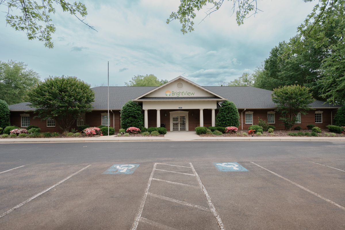 BrightView Salisbury exterior with landscaped entrance and parking