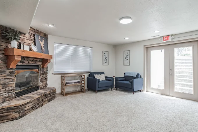 Living Deer Hollow Recovery Trailside Draper