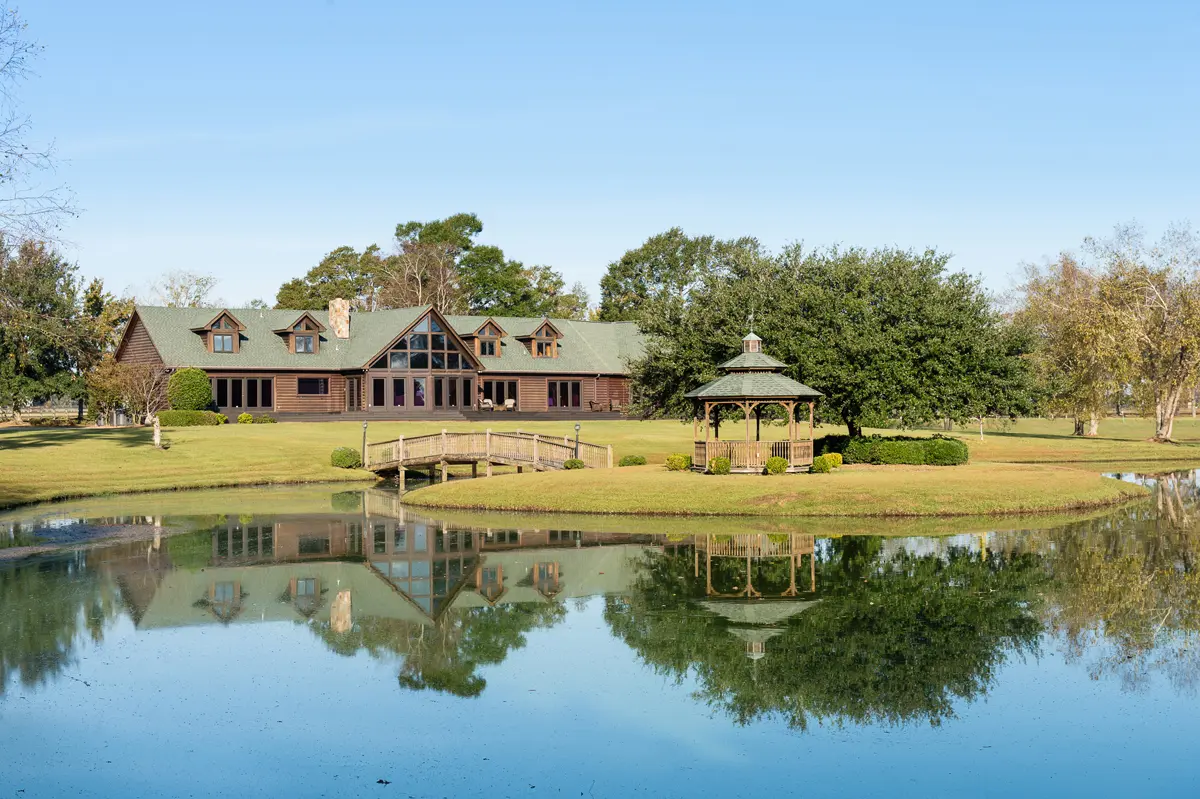 Lakeside lodge at Waypoint Recovery Center with gazebo