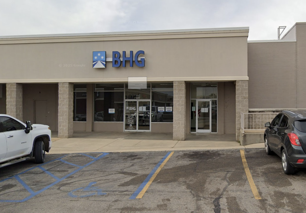 Front entrance of BHG Poplar Bluff Treatment Center building