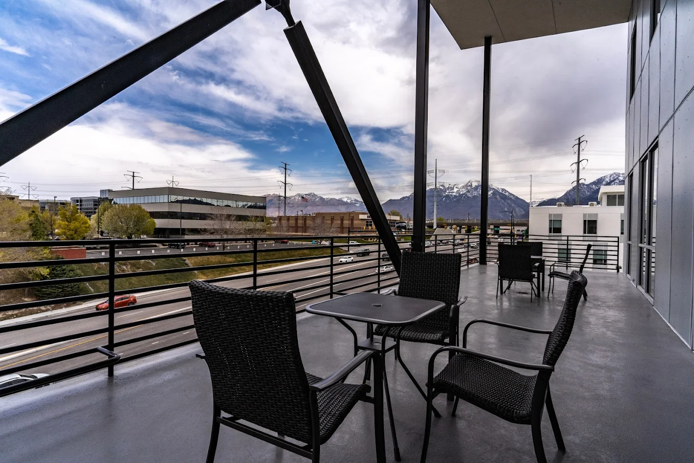 Balcony seating with mountain views in South Jordan