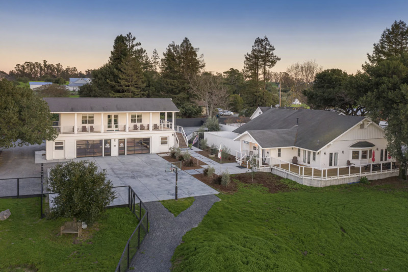 Aerial view of rehab facility buildings and courtyard