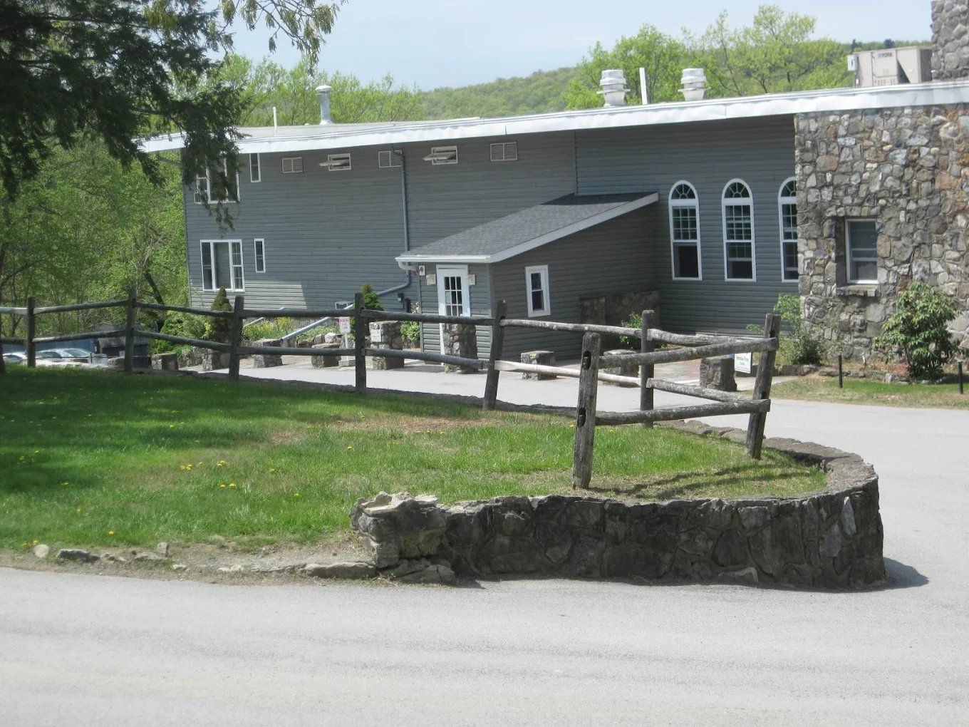 Exterior of Cornerstone of Rhinebeck inpatient treatment facility
