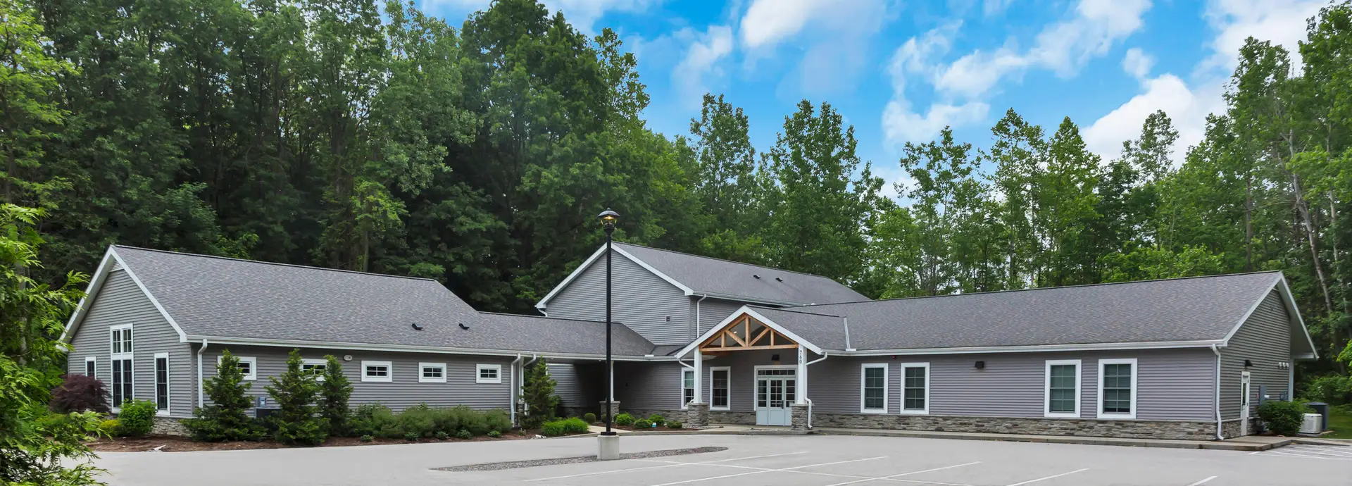 Exterior view of Concord Pines residential treatment facility