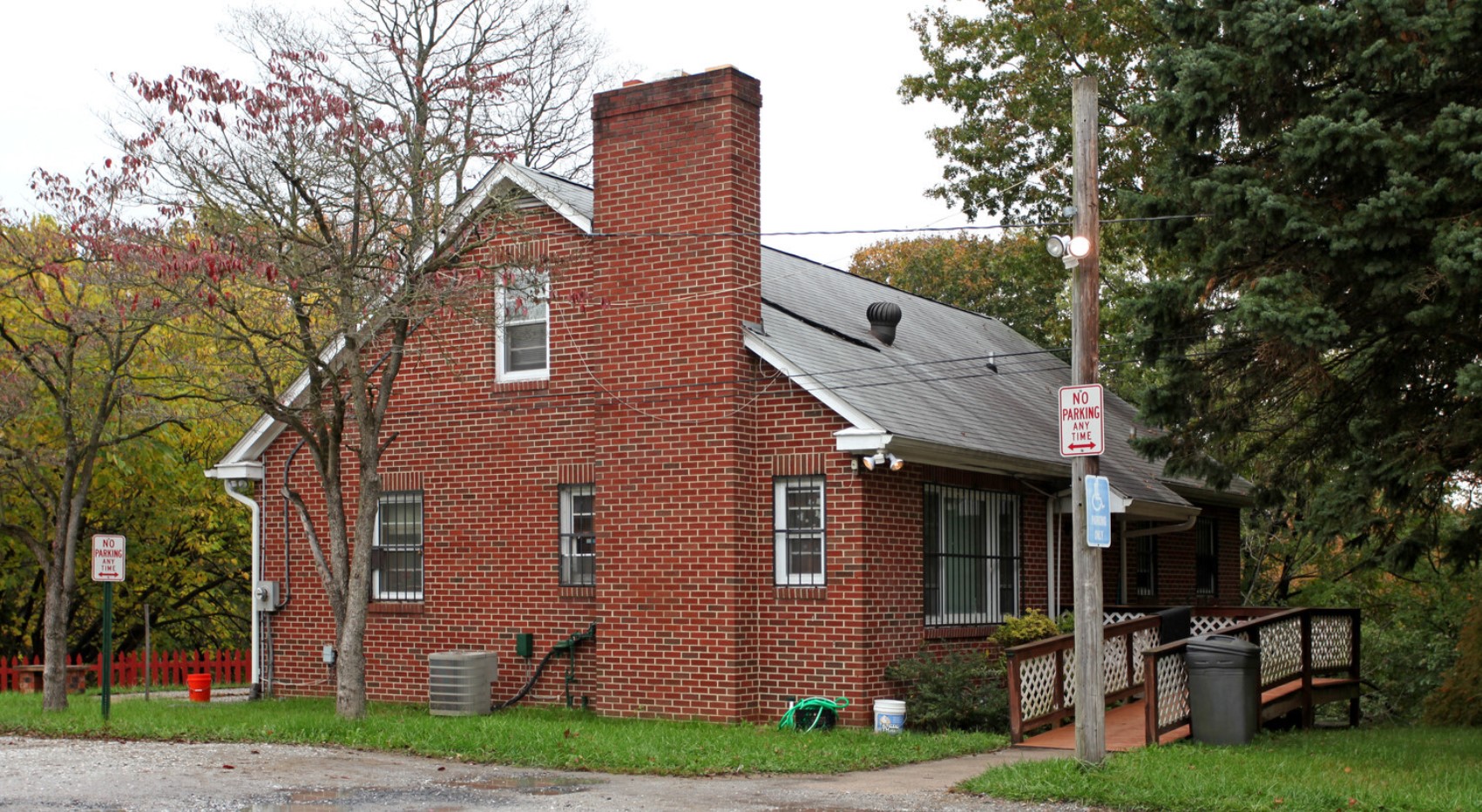 Front of Metwork Health Services, showcasing a well-kept building with a welcoming entrance and neat landscaping.