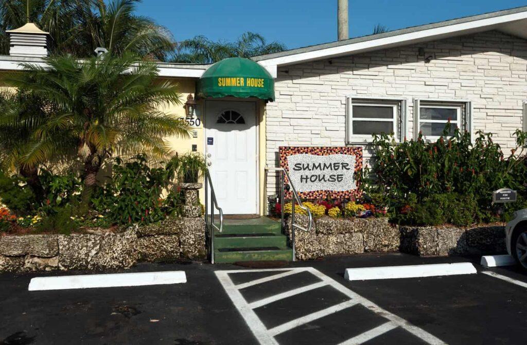 Exterior Summer House Detox