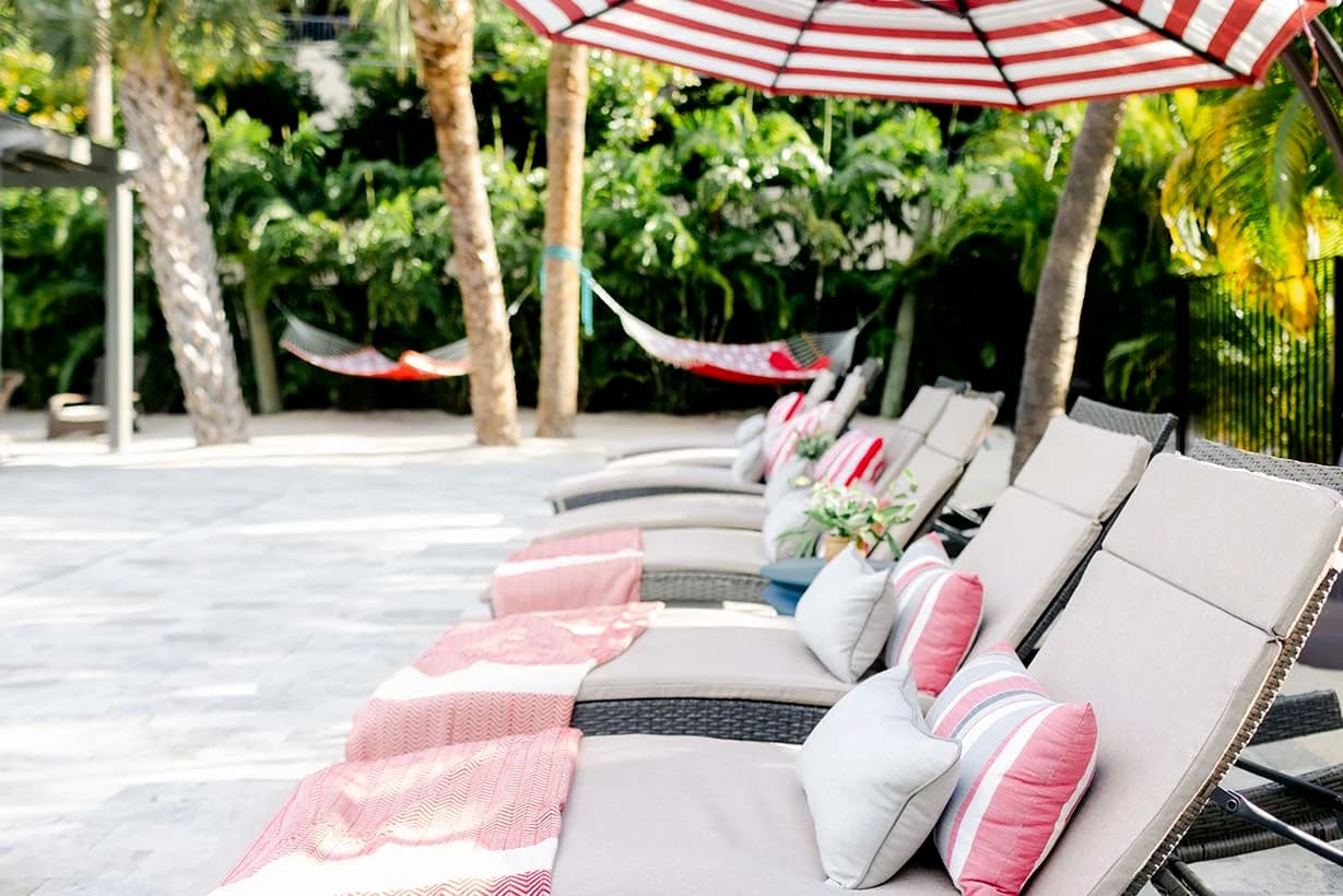 Beachway Pool Lounge