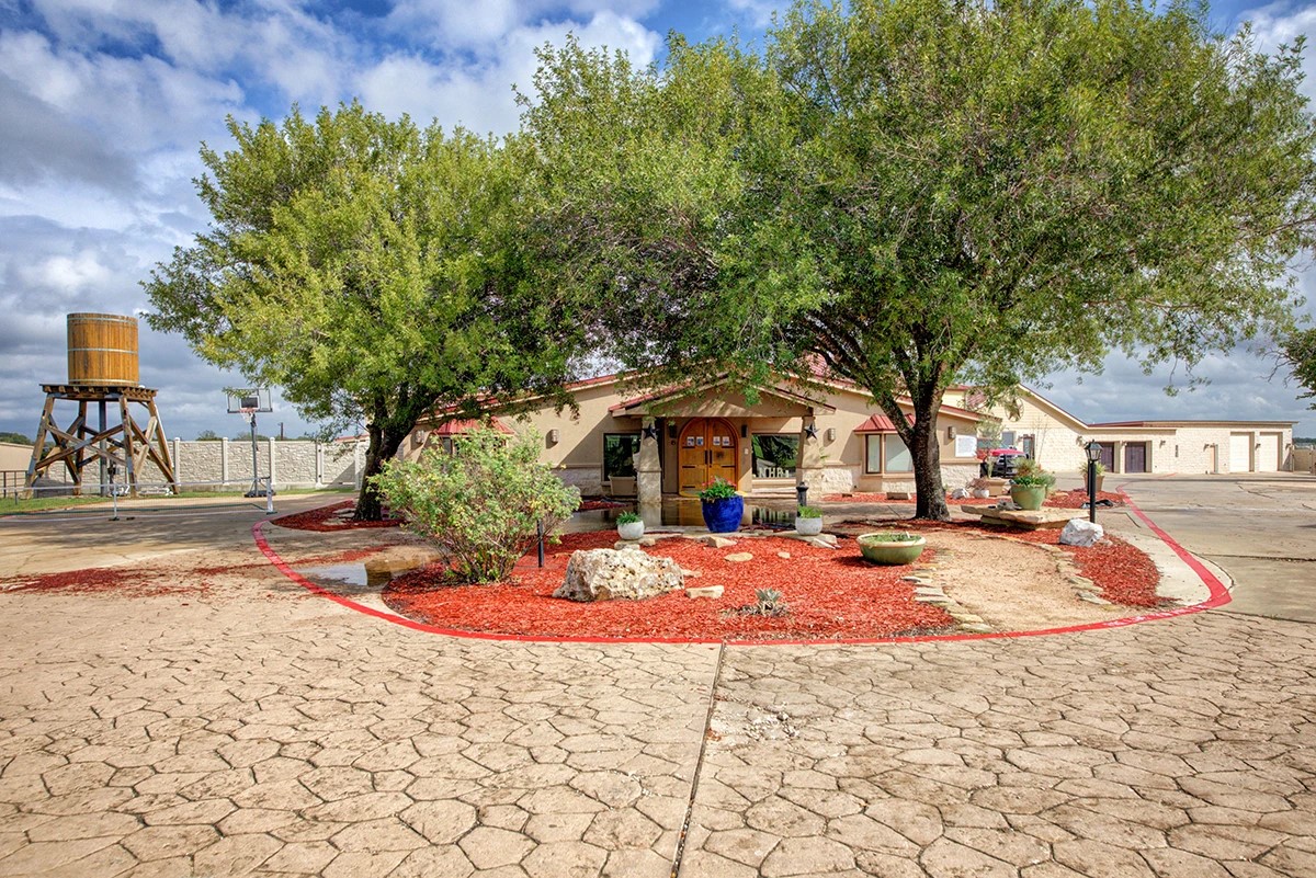 New Hope Ranch Manor 3 (2)