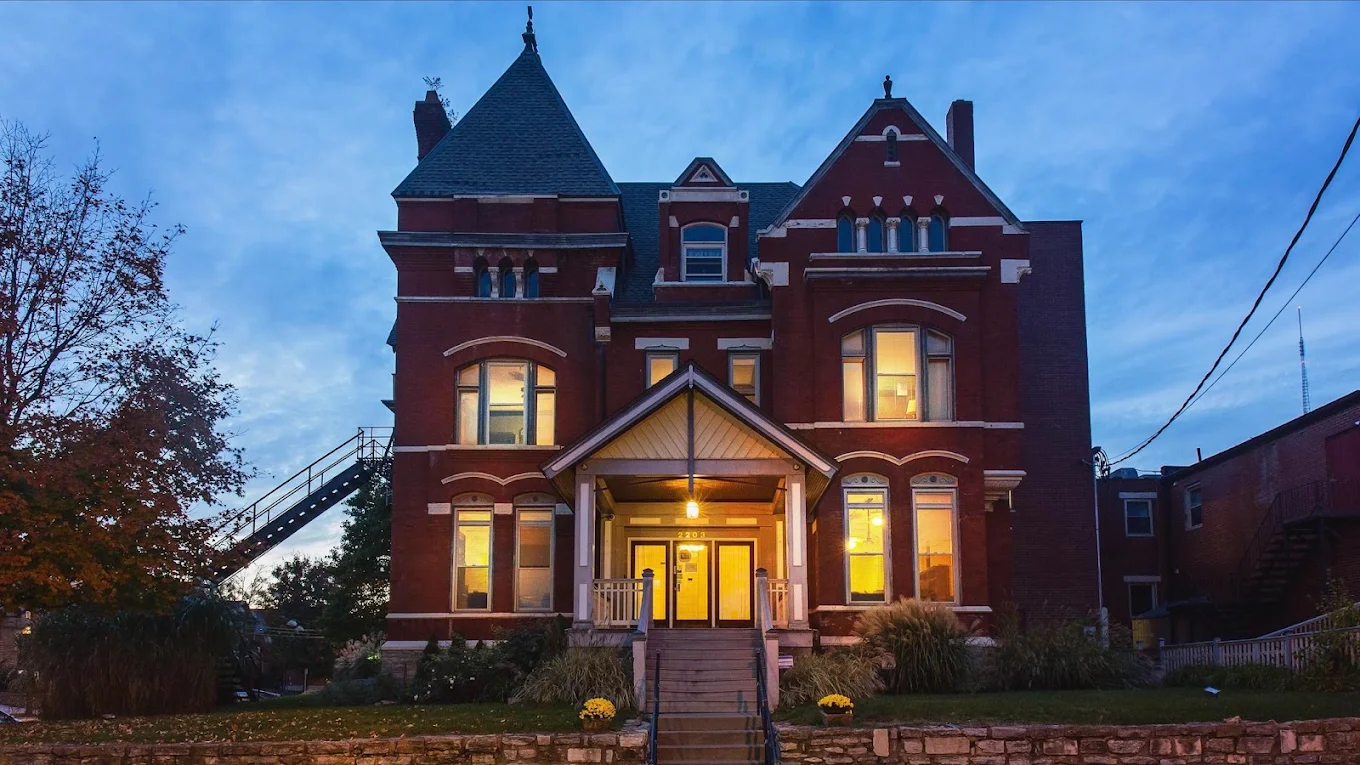 first-step-home-inc-residential-cincinnati_exterior-evening