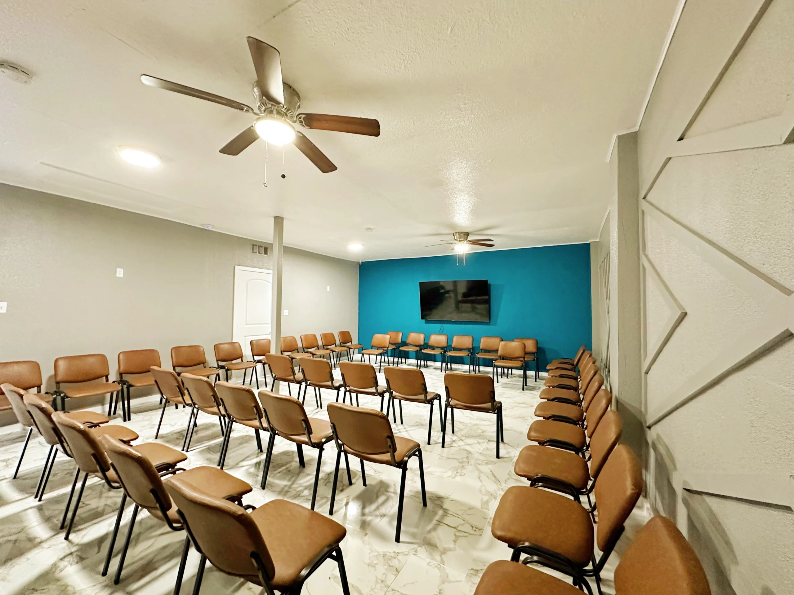 Discovery Point Retreat Ennis Meeting Room
