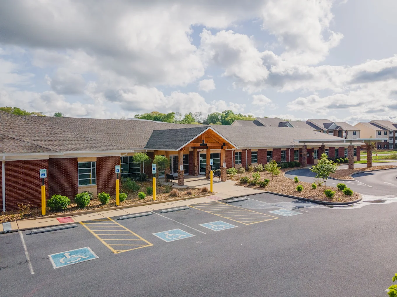 Front entrance of Creekside Behavioral Health in Kingsport