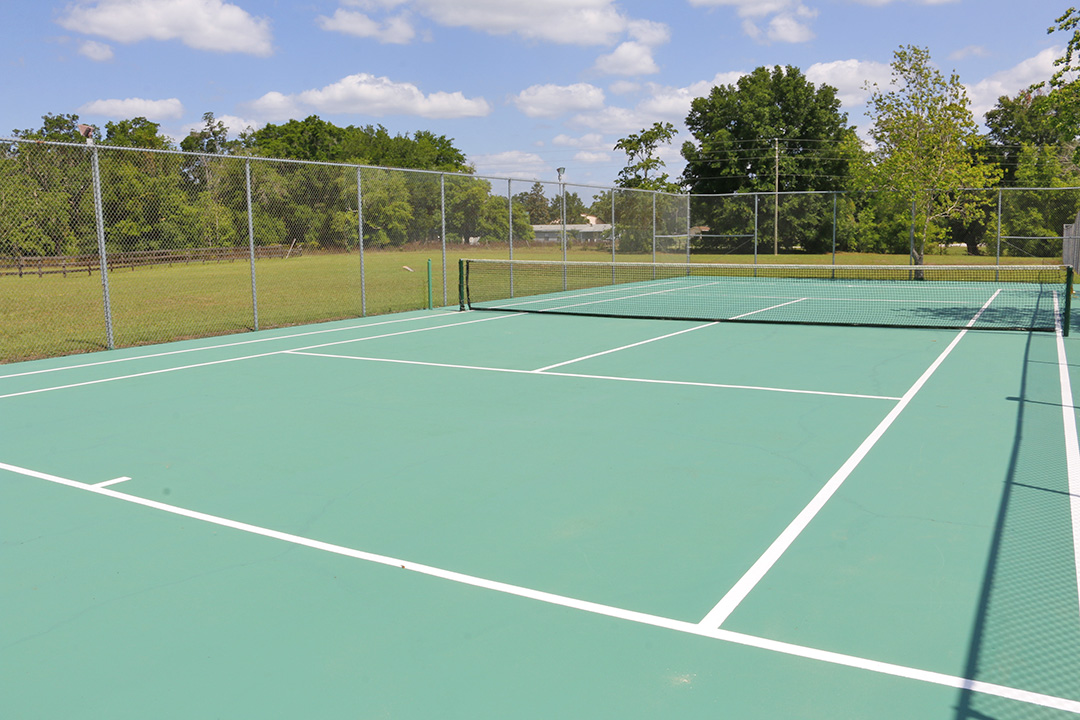 Tennis courts at Phoenix House Florida residential treatment center