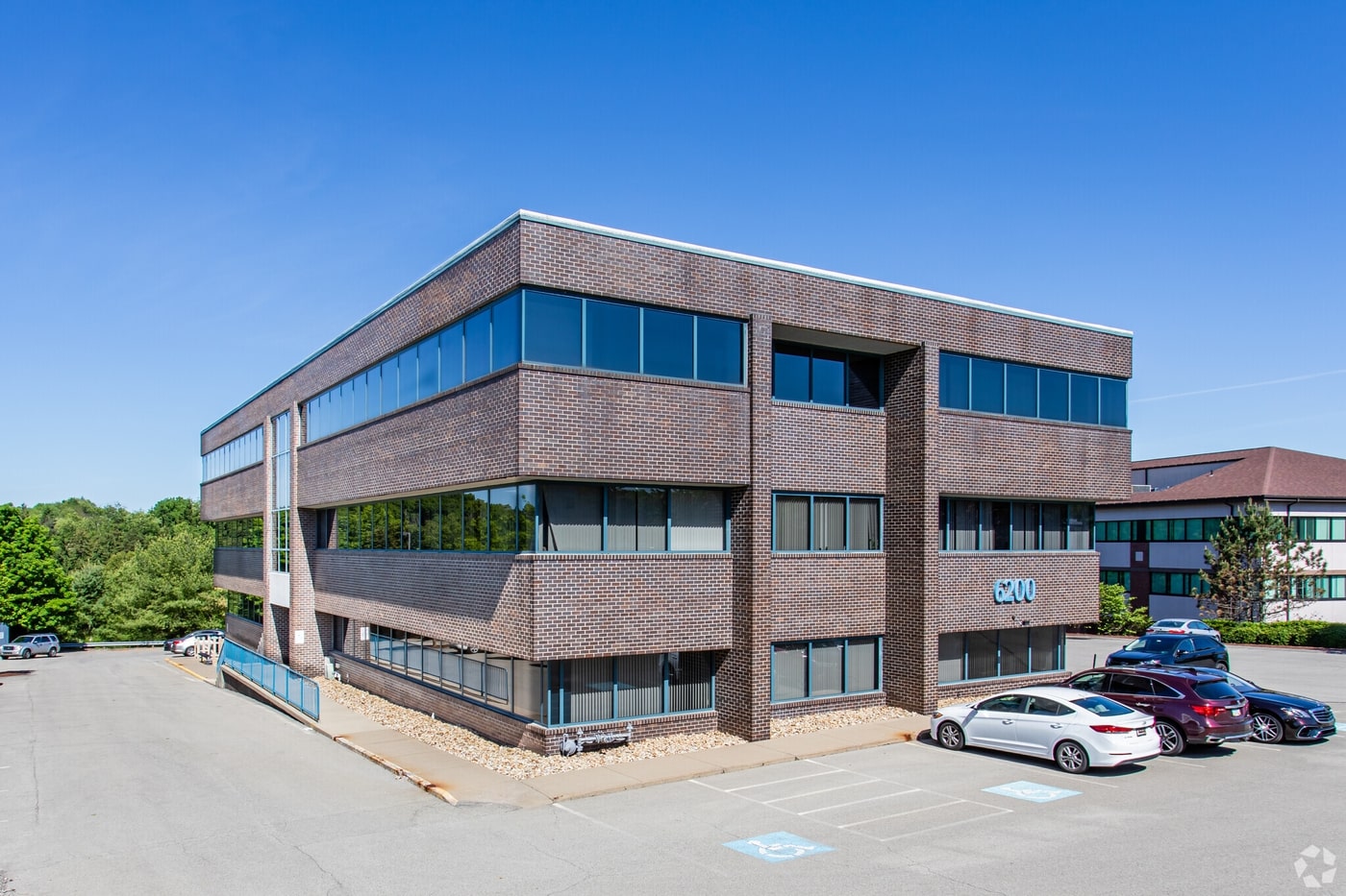 Brick medical office building with parking in Wexford, PA
