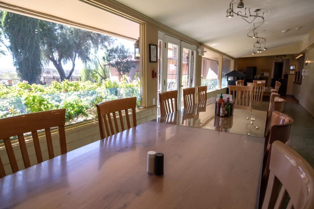 dining-room-gentle-path-at-the-meadows-wickenburg.jpg