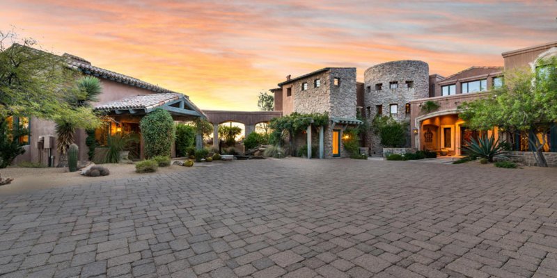 The Hope House Courtyard