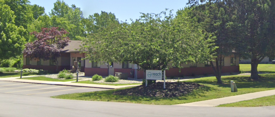 Rehab facility exterior with Reach Recovery sign