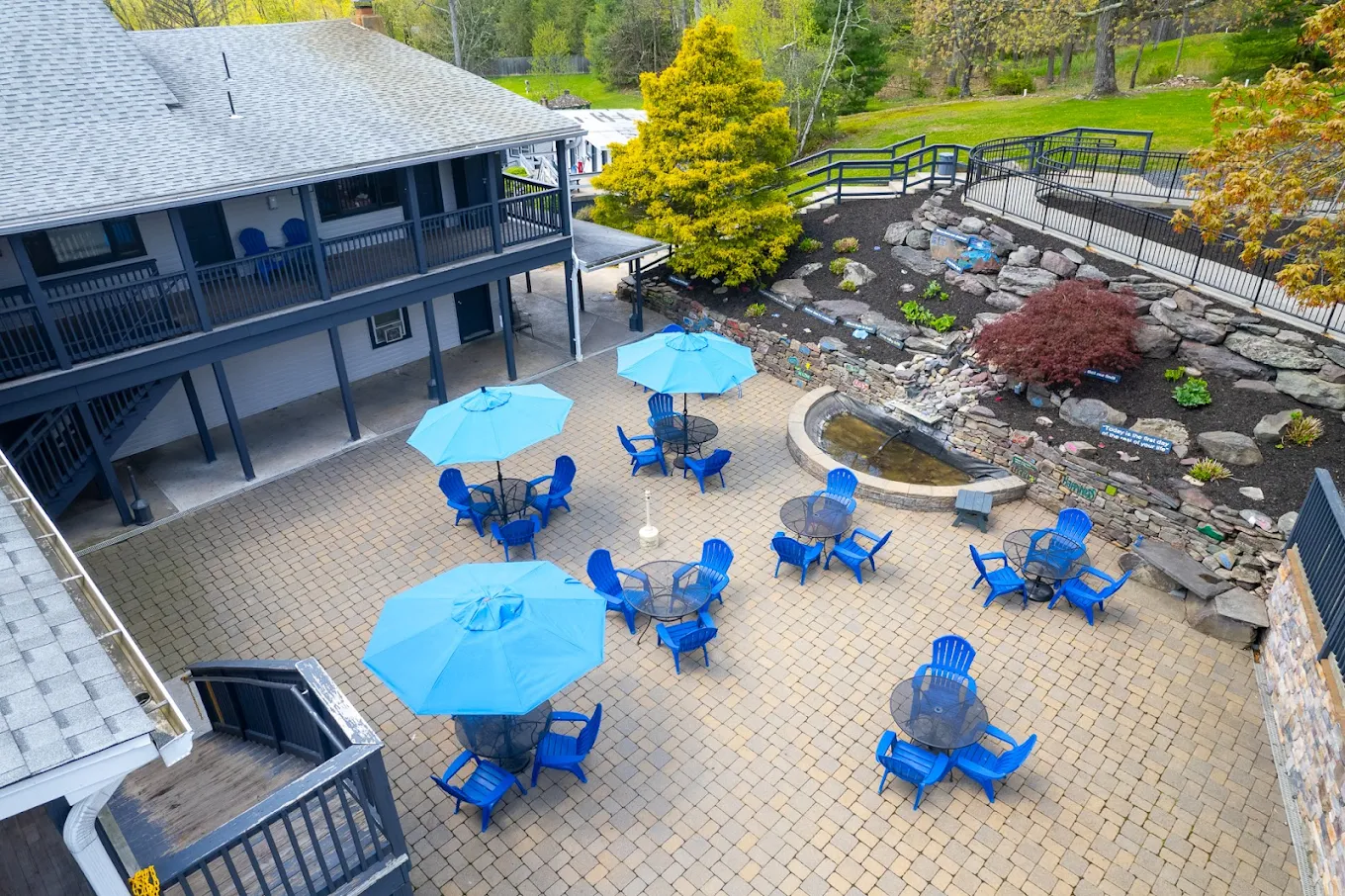 Pocono Mountain Recovery Center Henryville Outdoor Seating