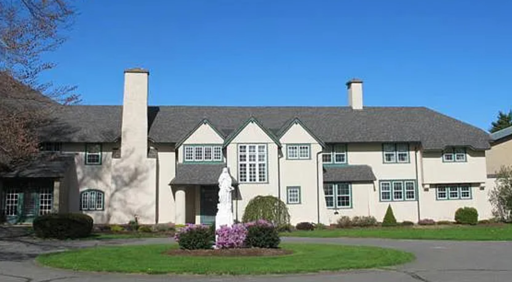 Mclean Ambulatory And Residential Treatment Center At Naukeag Petersham Exterior Side