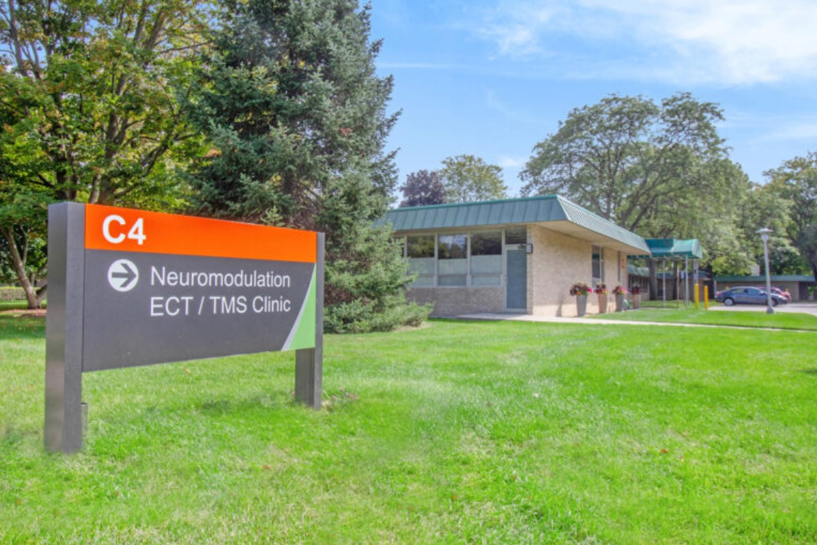 Pine Rest Christian Mental Hlth Servs Grand Rapids Exterior Front4