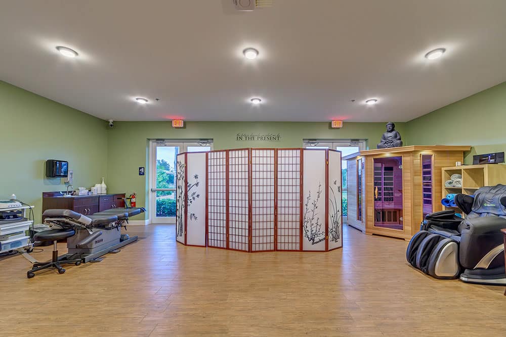Holistic room with dividers and sauna chairs