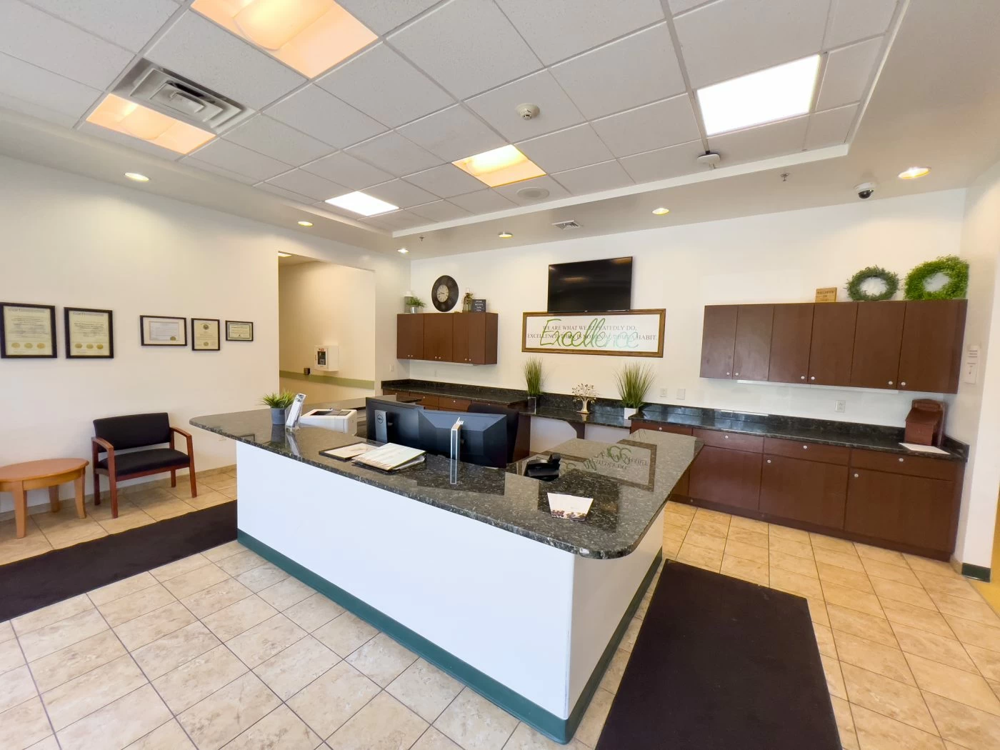 Reception and admissions desk area inside Bowling Green Brandywine treatment center