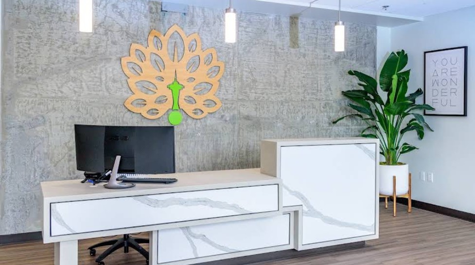 Reception desk with modern design and welcoming décor