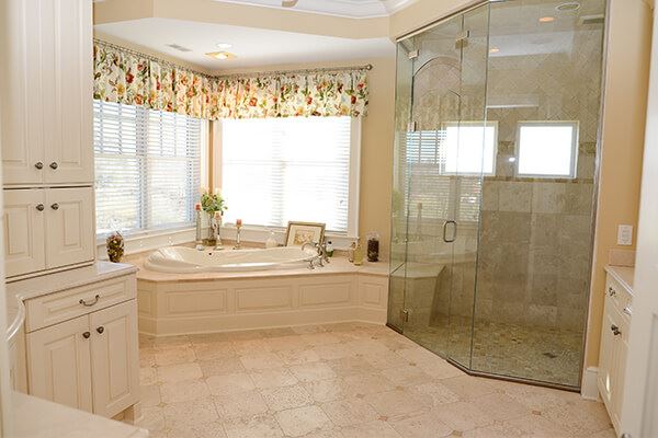 Silver Ridge Mills River Bathroom