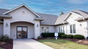 Front entrance of Sandstone Care Darien facility