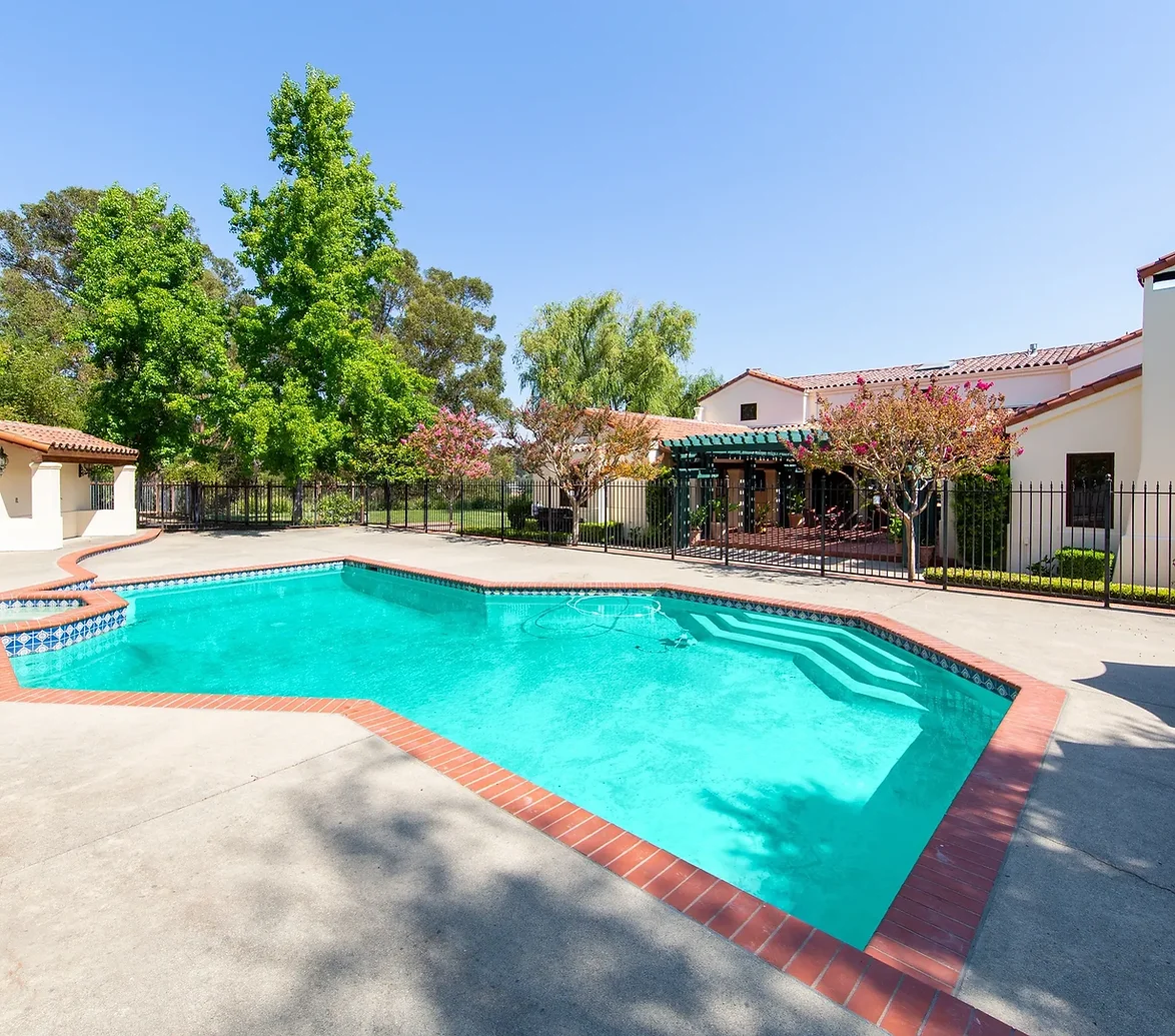 Alhambra Valley Retreat Llc Martinez Pool Area